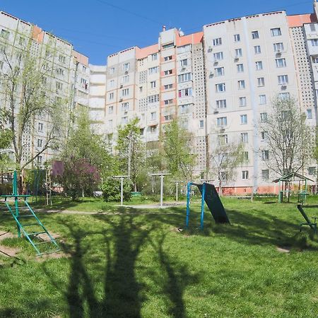 Clean And Comfortable Apartments On Karl Marx Street Tiraspol Buitenkant foto