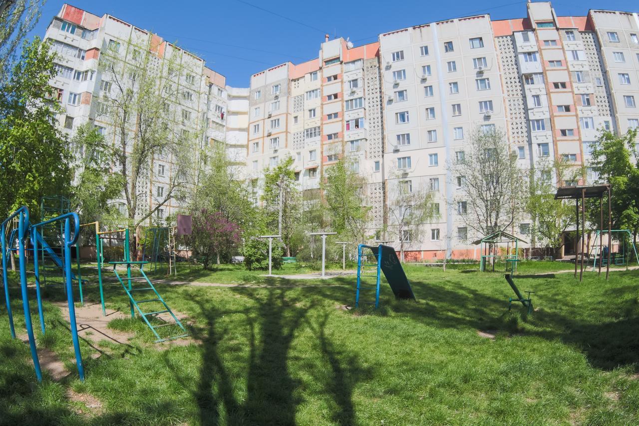 Clean And Comfortable Apartments On Karl Marx Street Tiraspol Buitenkant foto