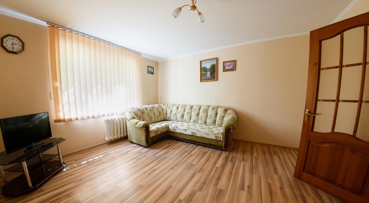 Clean And Comfortable Apartments On Karl Marx Street Tiraspol Buitenkant foto